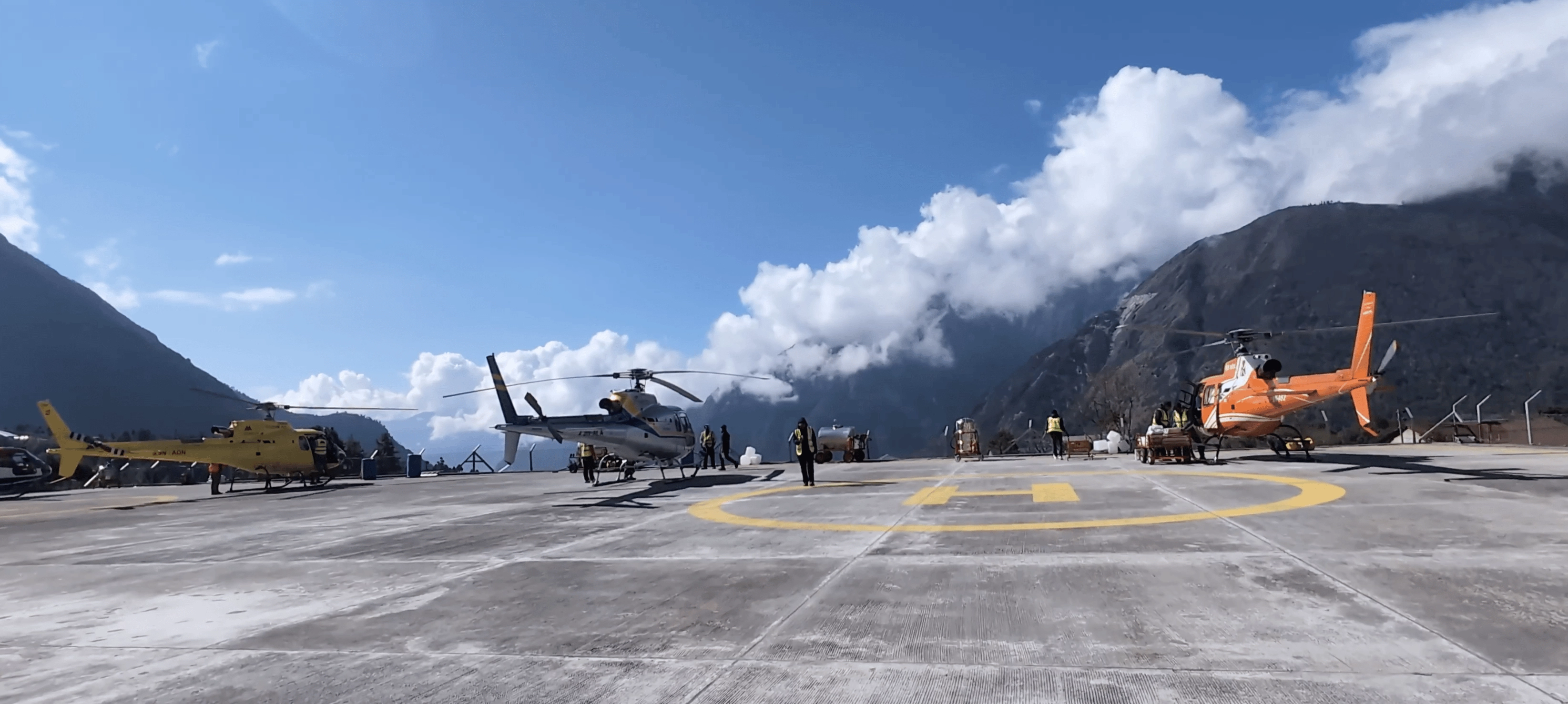 Everest Base Camp Helicopter Tour vs Trek – Complete Decision Guide