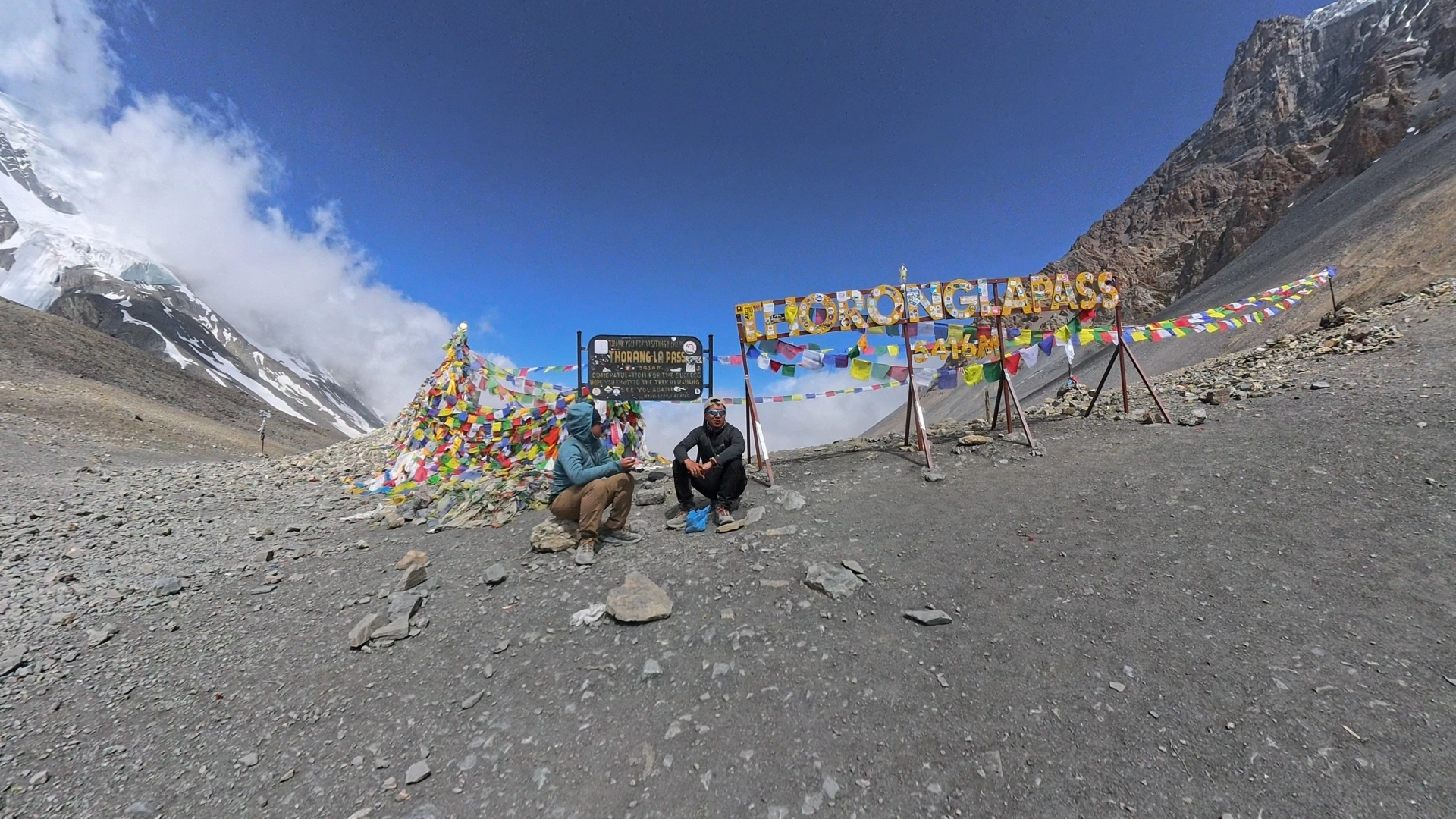 Annapurna Circuit Trek 17 Days